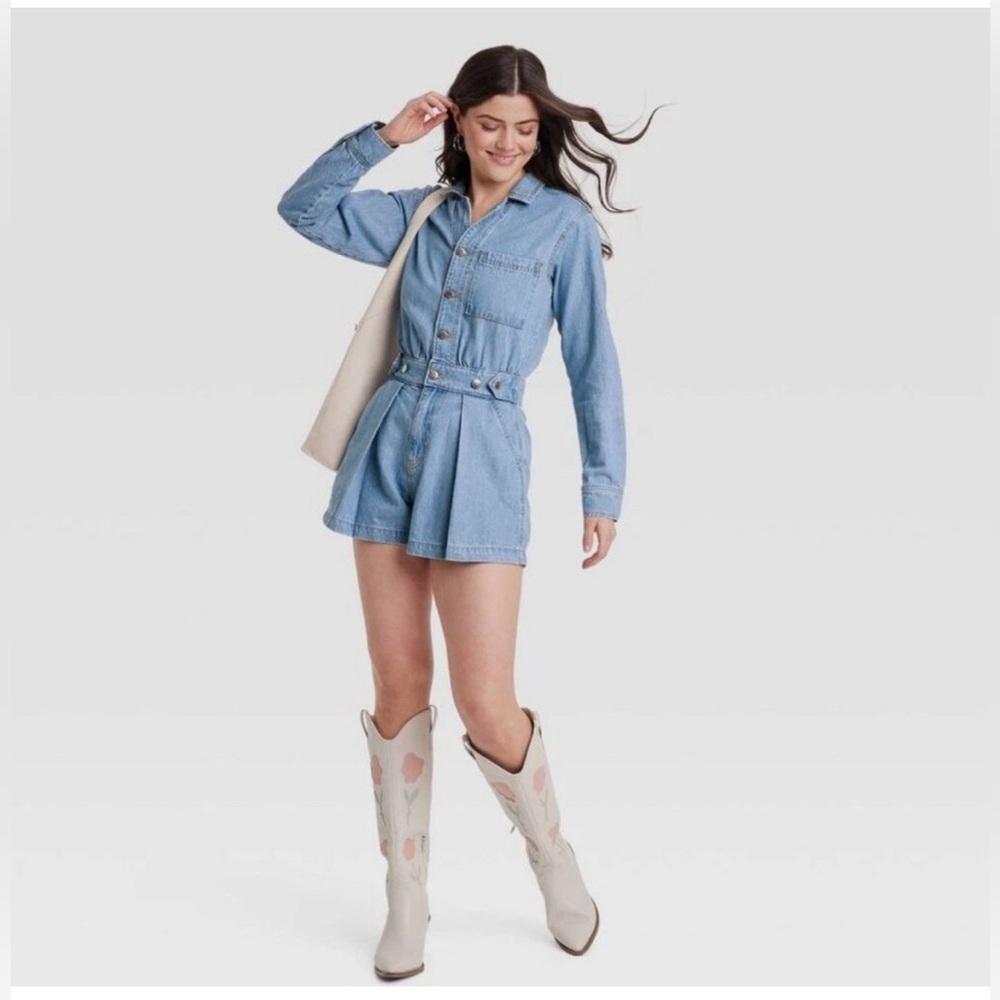 NWOT Universal Thread Denim Long Sleeve Jumpsuit Romper Medium Wash Size 14 - Picture 3 of 5